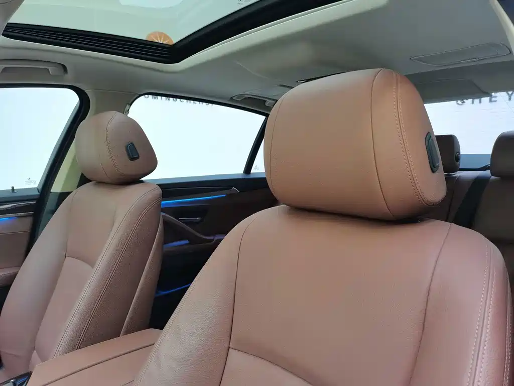 BMW 5 Series 2016 — фото 15