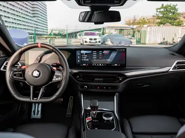 BMW M2 2025