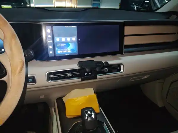 Geely ICON 2023