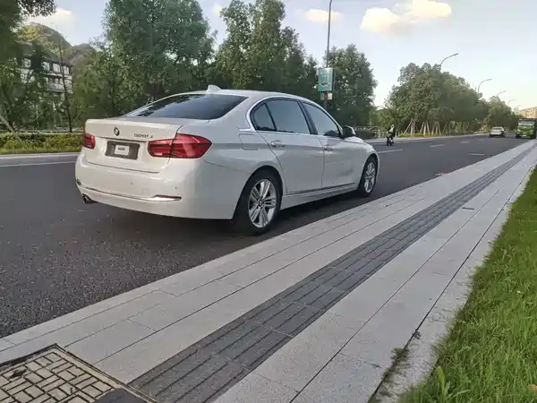 BMW 3 Series 2017