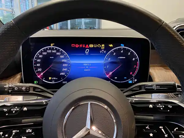 Mercedes-Benz GLC 2023