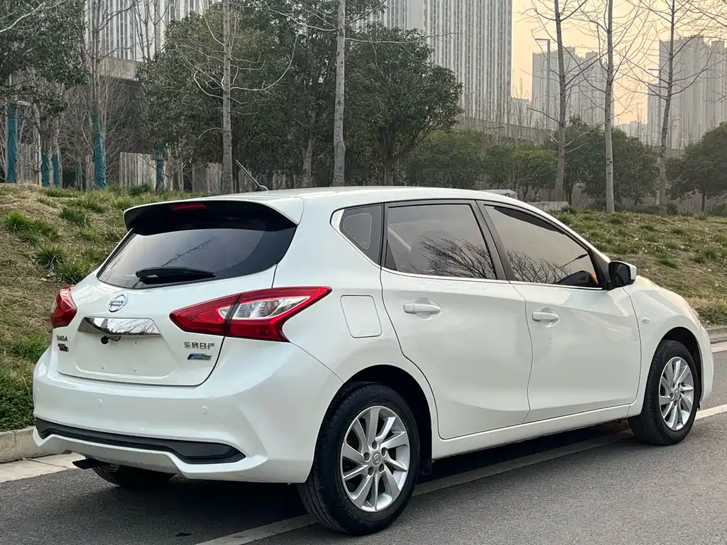 Nissan Tiida 2020 — фото 15