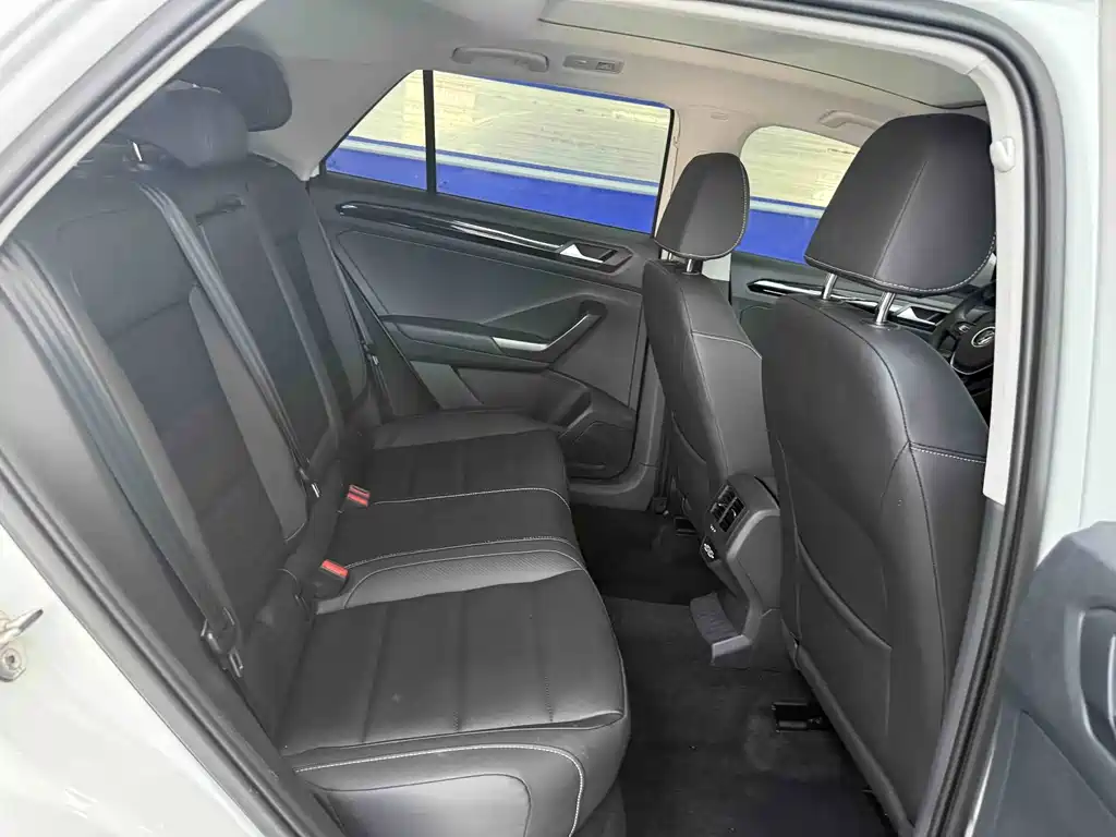 Volkswagen T-Roc 2022 — фото 21