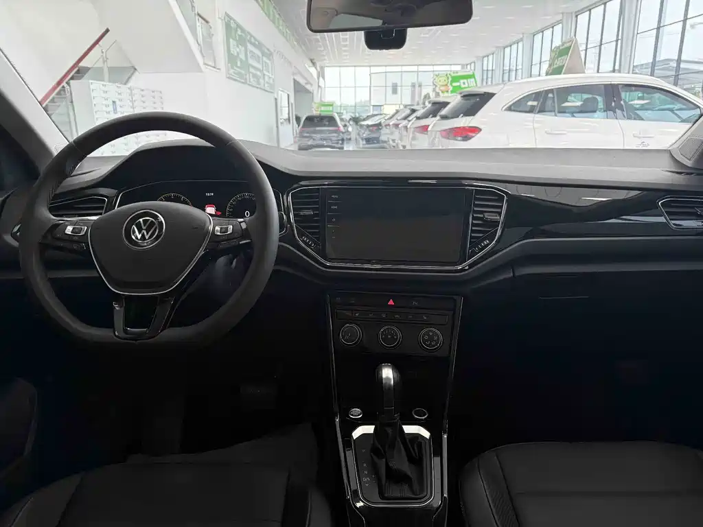 Volkswagen T-Roc 2022 — фото 17