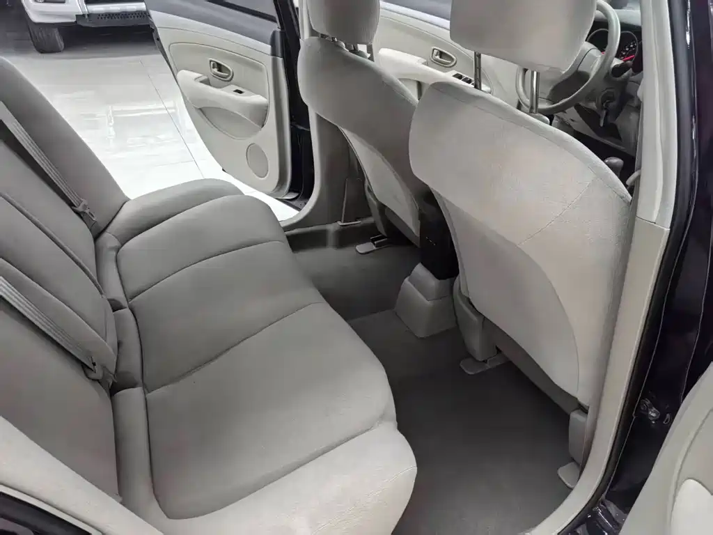 Nissan Sylphy 2015 — фото 12