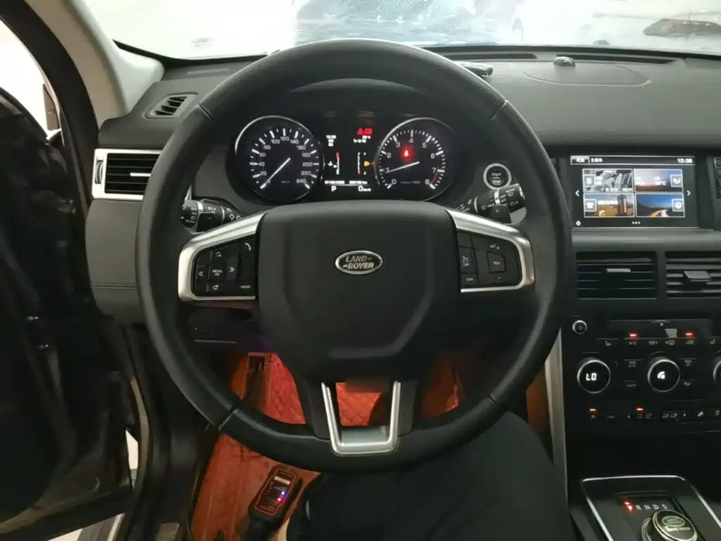 Land Rover Discovery Sport 2015 — фото 11