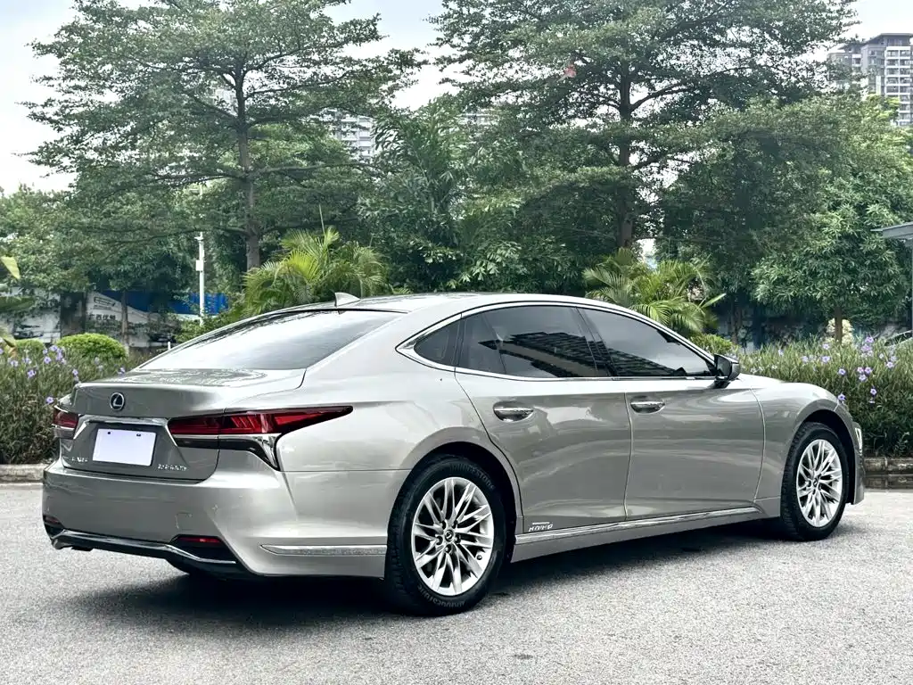 Lexus LS 2019 — фото 4