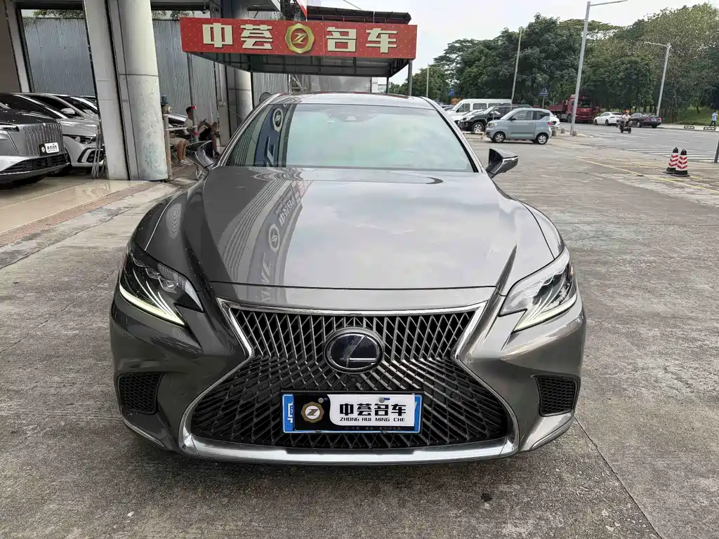 Lexus LS 2020 — фото 2