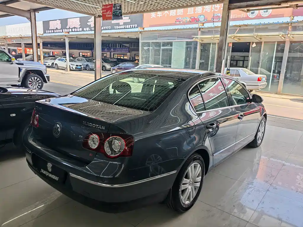 Volkswagen Magotan 2011