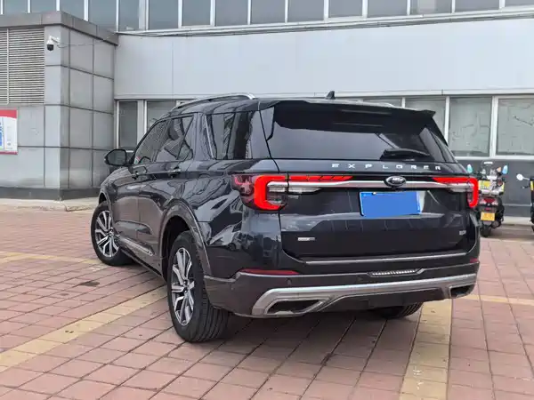 Ford Explorer 2023