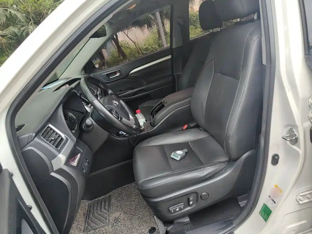 Toyota Highlander 2018 — фото 16