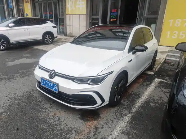 Volkswagen Golf 2021
