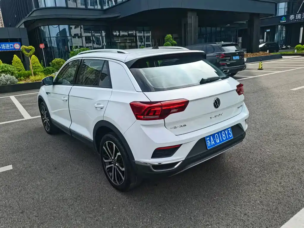 Volkswagen T-Roc 2021 — фото 11