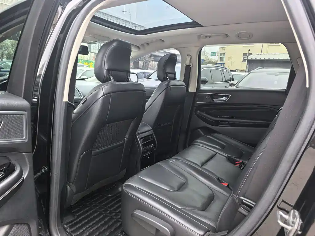 Ford Edge 2015 — фото 4