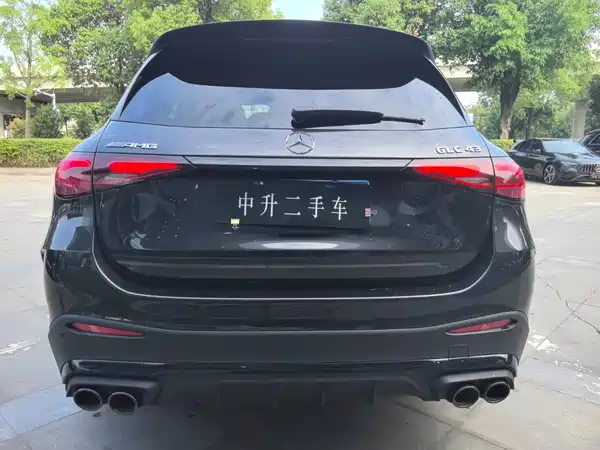 Mercedes-Benz GLC AMG 2025