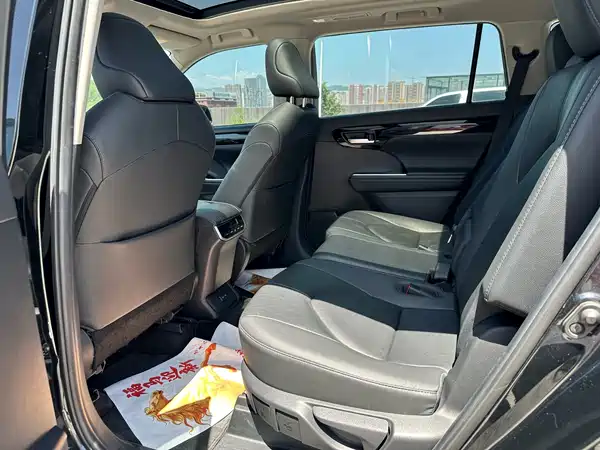 Toyota Highlander 2023