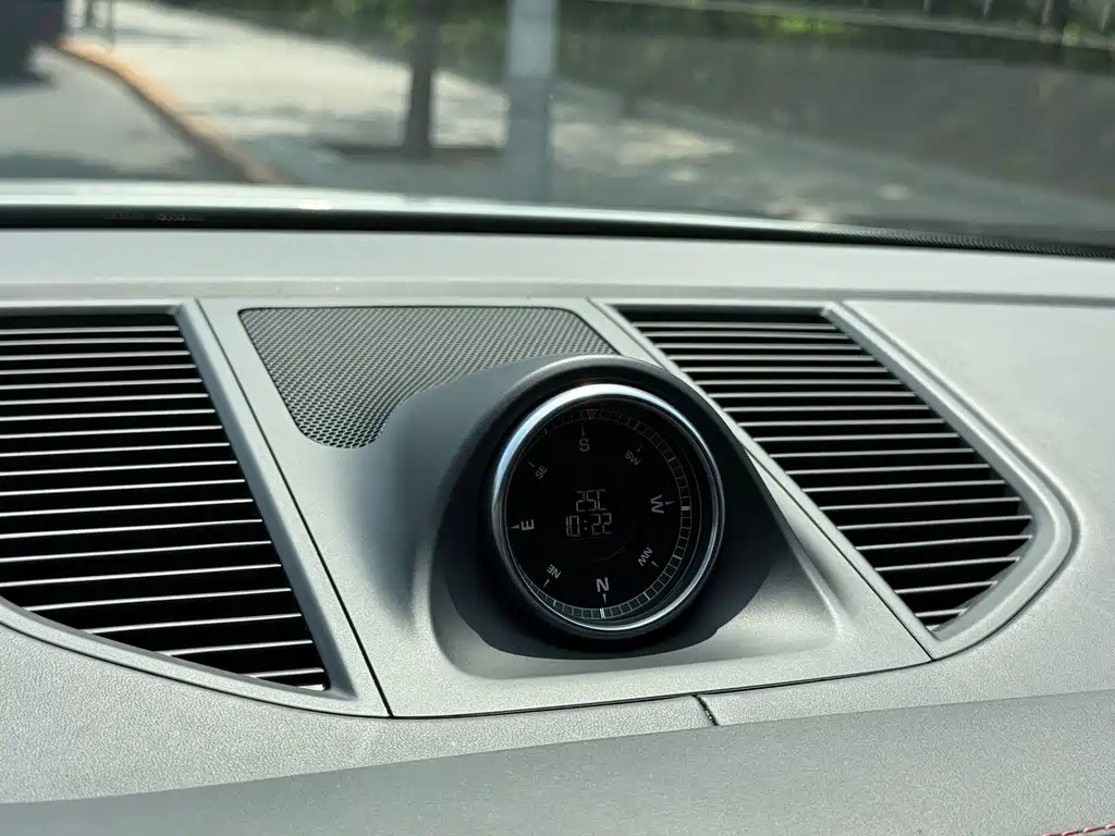 Porsche Macan 2020 — фото 14