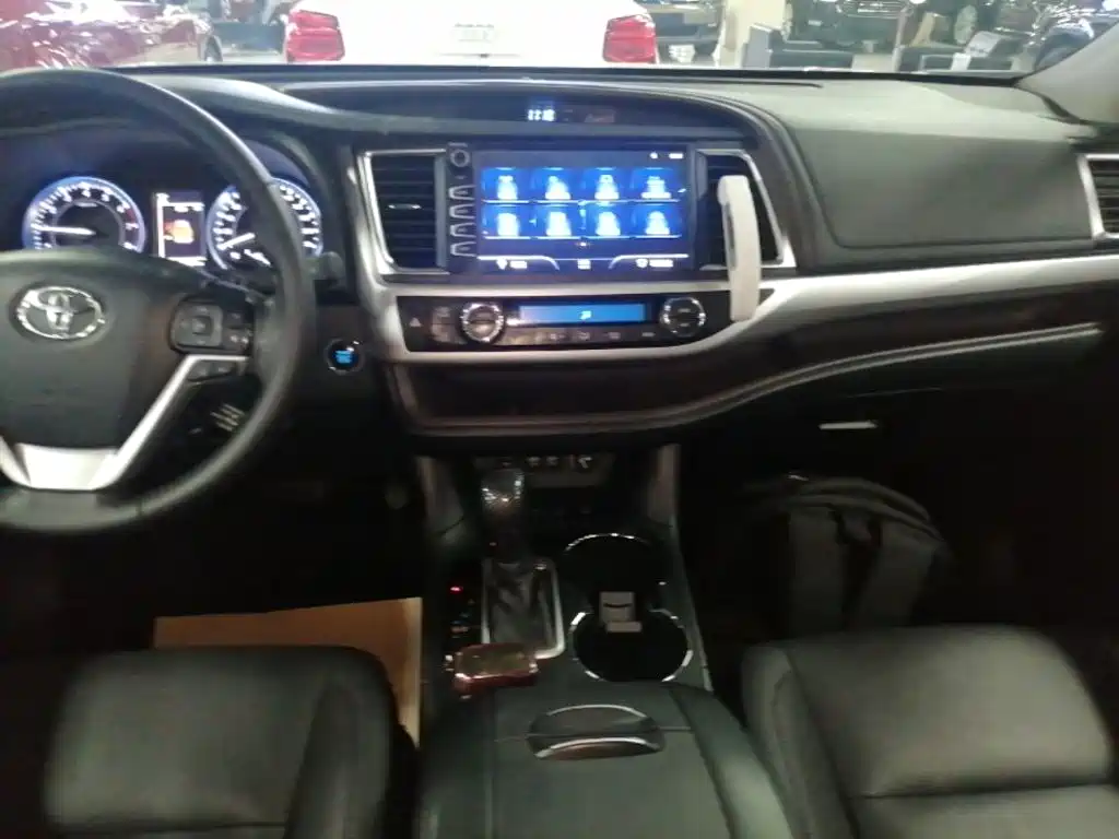 Toyota Highlander 2019 — фото 13