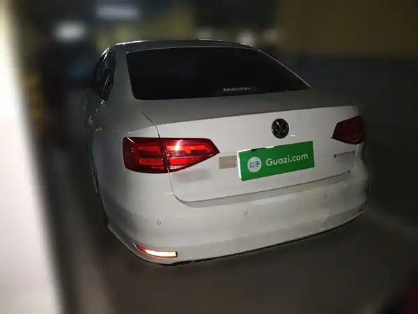 Volkswagen Sagitar 2018