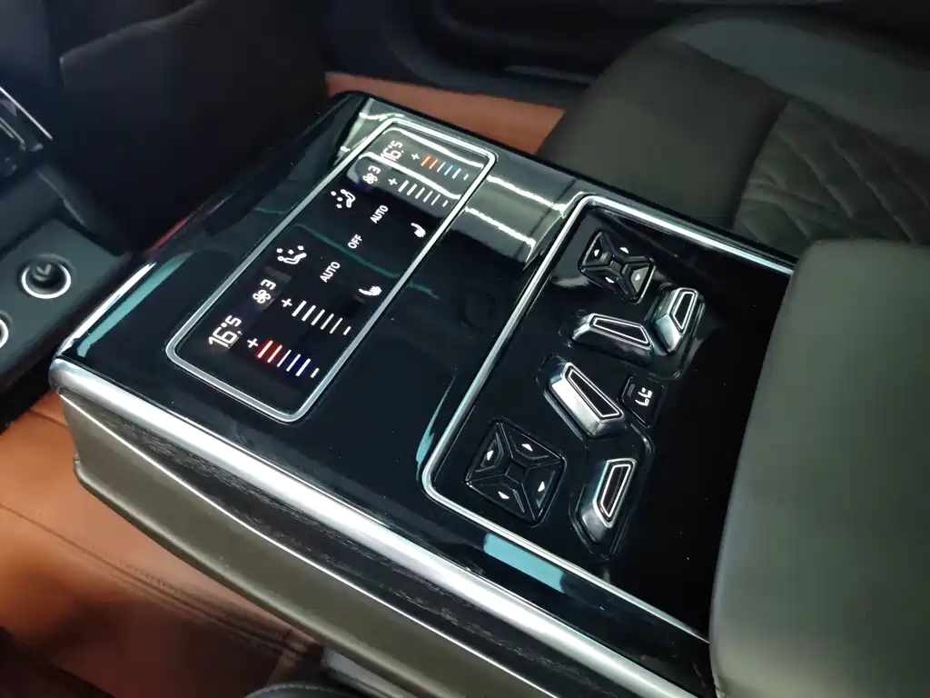 Audi A8 2021