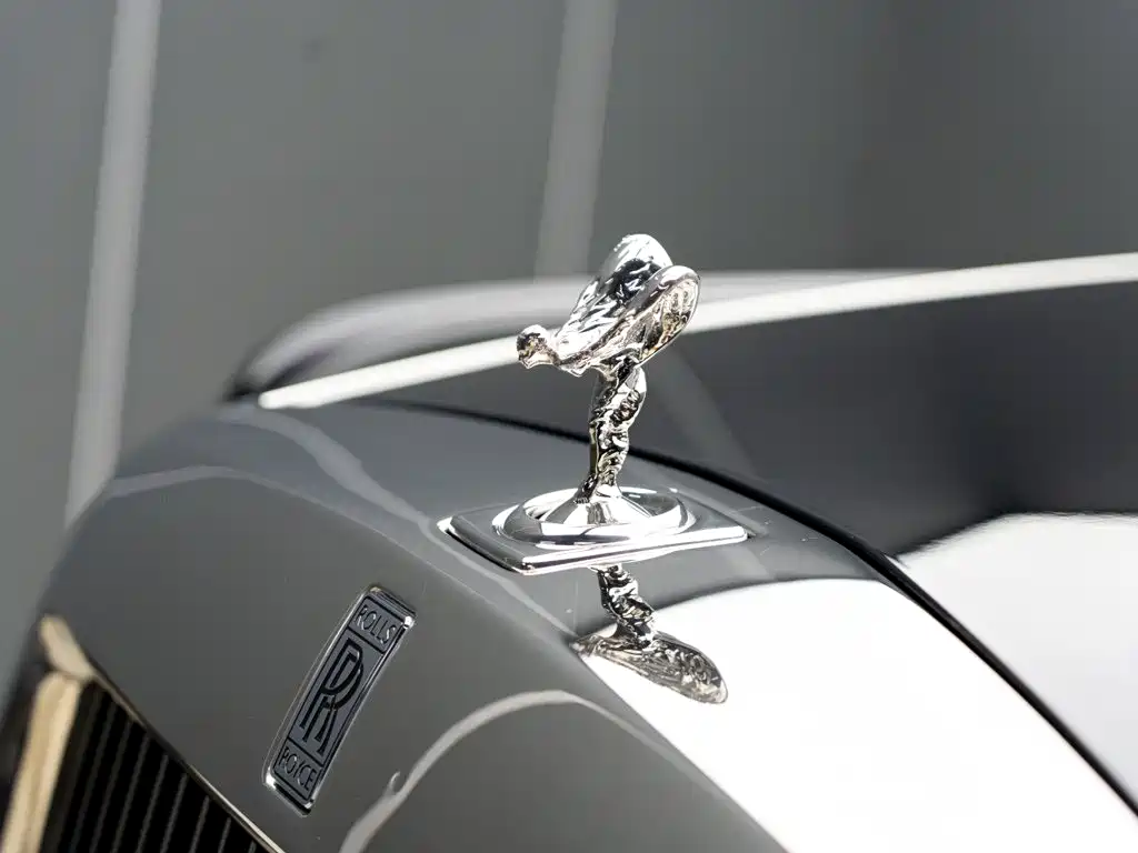 Rolls-Royce Phantom 2018 — фото 3