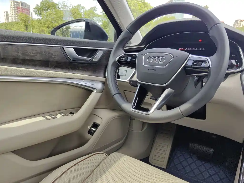 Audi A6L 2020 — фото 27