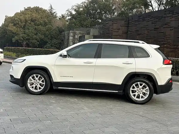 Jeep Cherokee 2015