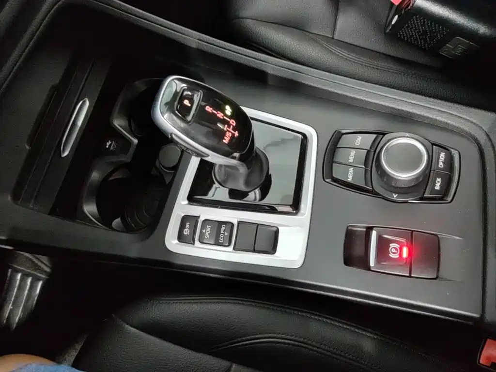 BMW 1 Series 2020 — фото 14