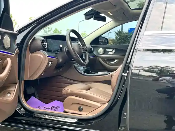 Mercedes-Benz E-Class 2022