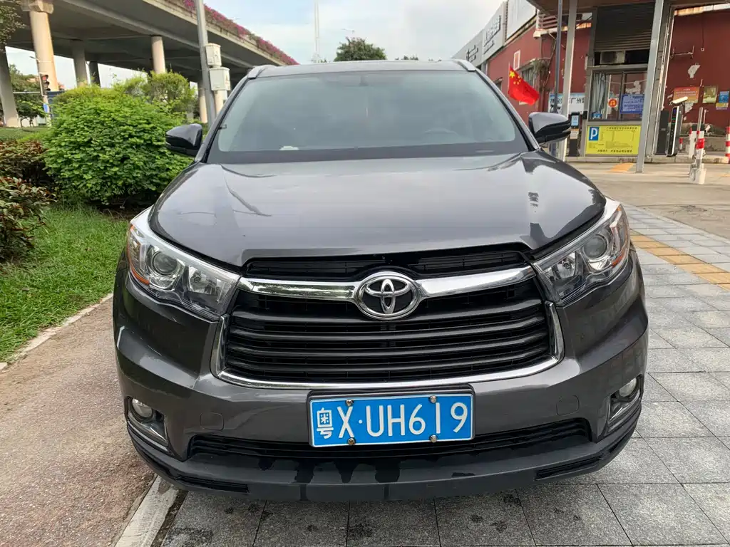 Toyota Highlander 2015 — фото 2