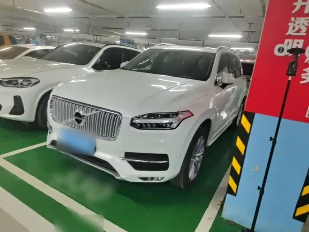 Volvo XC90 2018 — фото 2