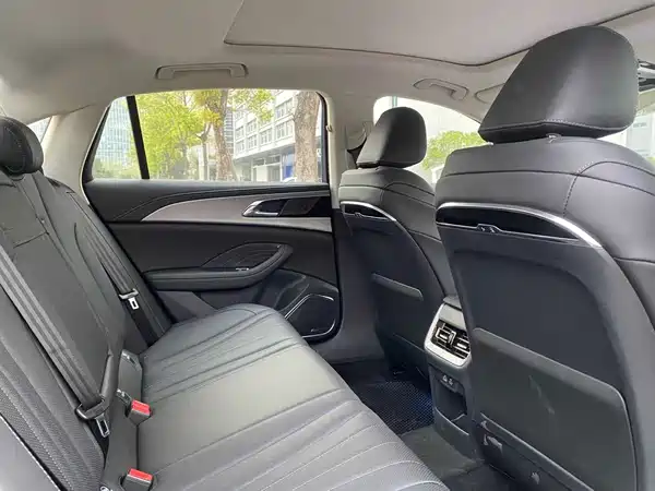 Hongqi H5 2023