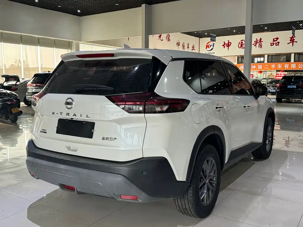 Nissan X-Trail 2023 — фото 13
