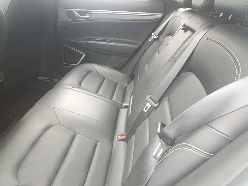 Geely Emgrand GS 2018 — фото 17