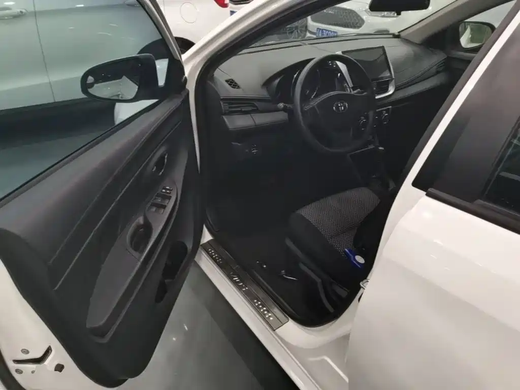 Toyota Vios 2018 — фото 16