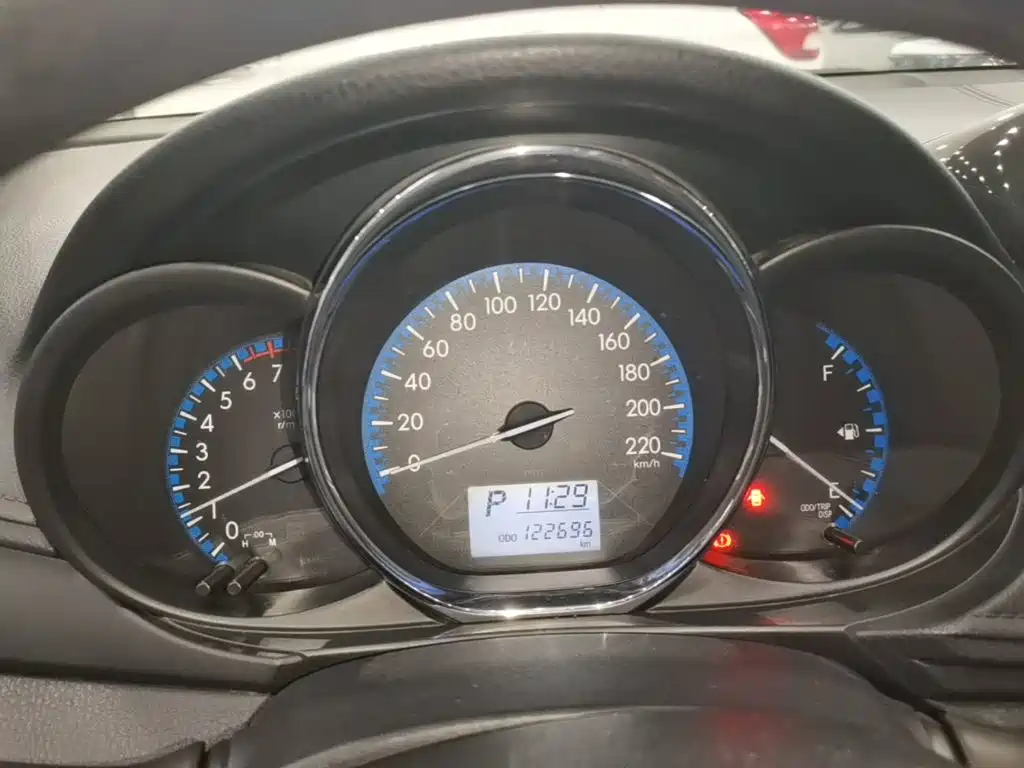 Toyota Vios 2018 — фото 12