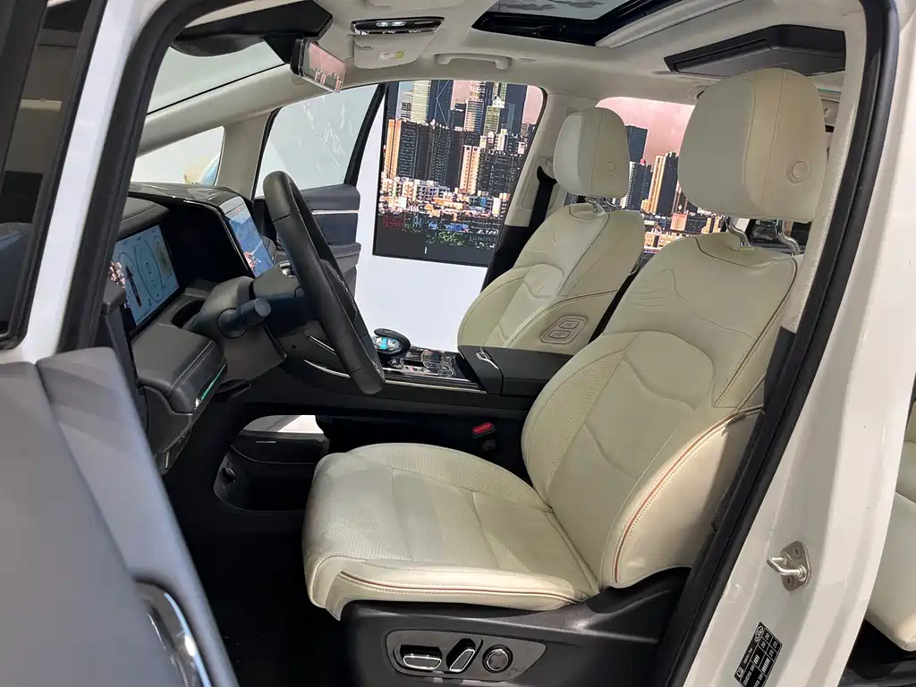 GAC Motor Trumpchi E9 2025 — фото 9