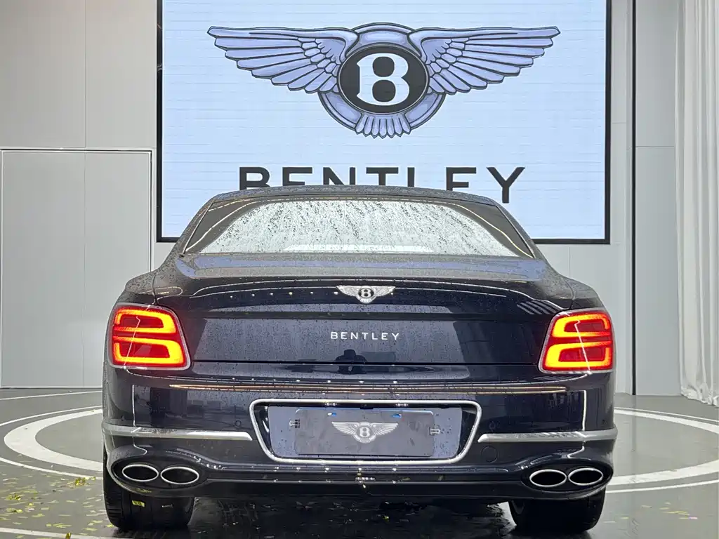 Bentley Flying Spur 2021 — фото 10