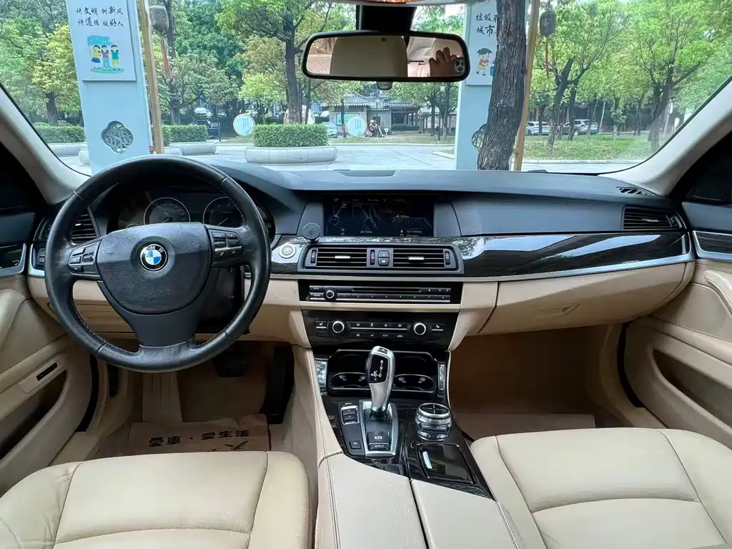 BMW 5 Series 2013 — фото 10