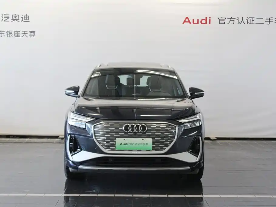 Audi Q4 E-Tron 2025 — фото 2