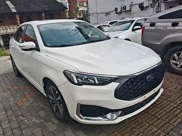 Ford Escort 2021