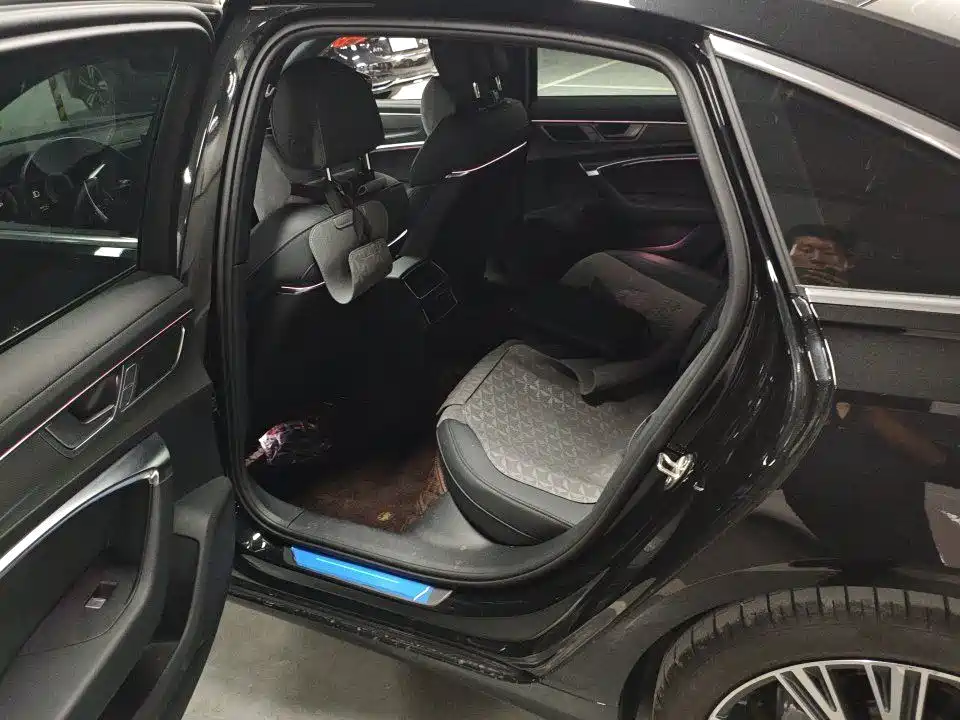 Audi A6L 2023