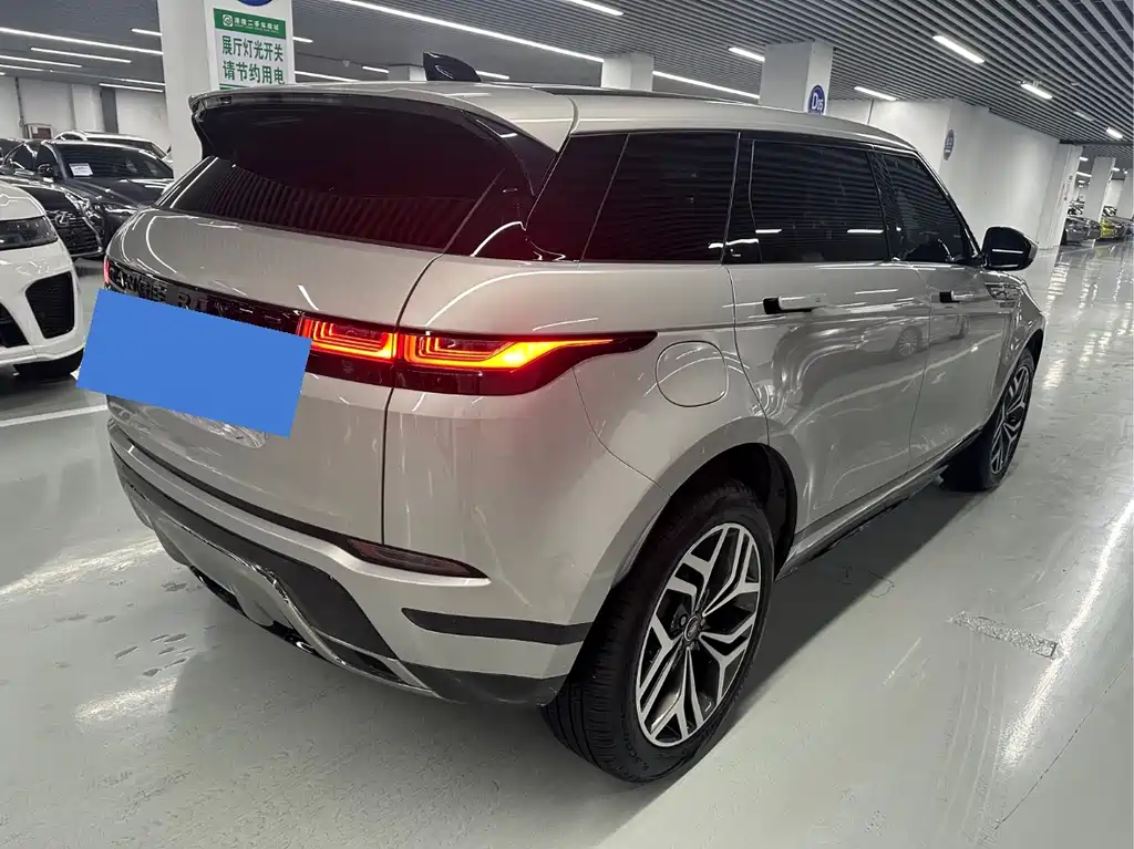 Land Rover Evoque 2023 — фото 19