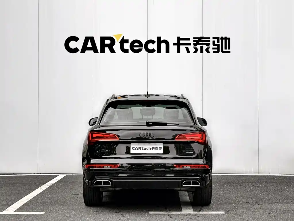 Audi Q5L 2023 — фото 20