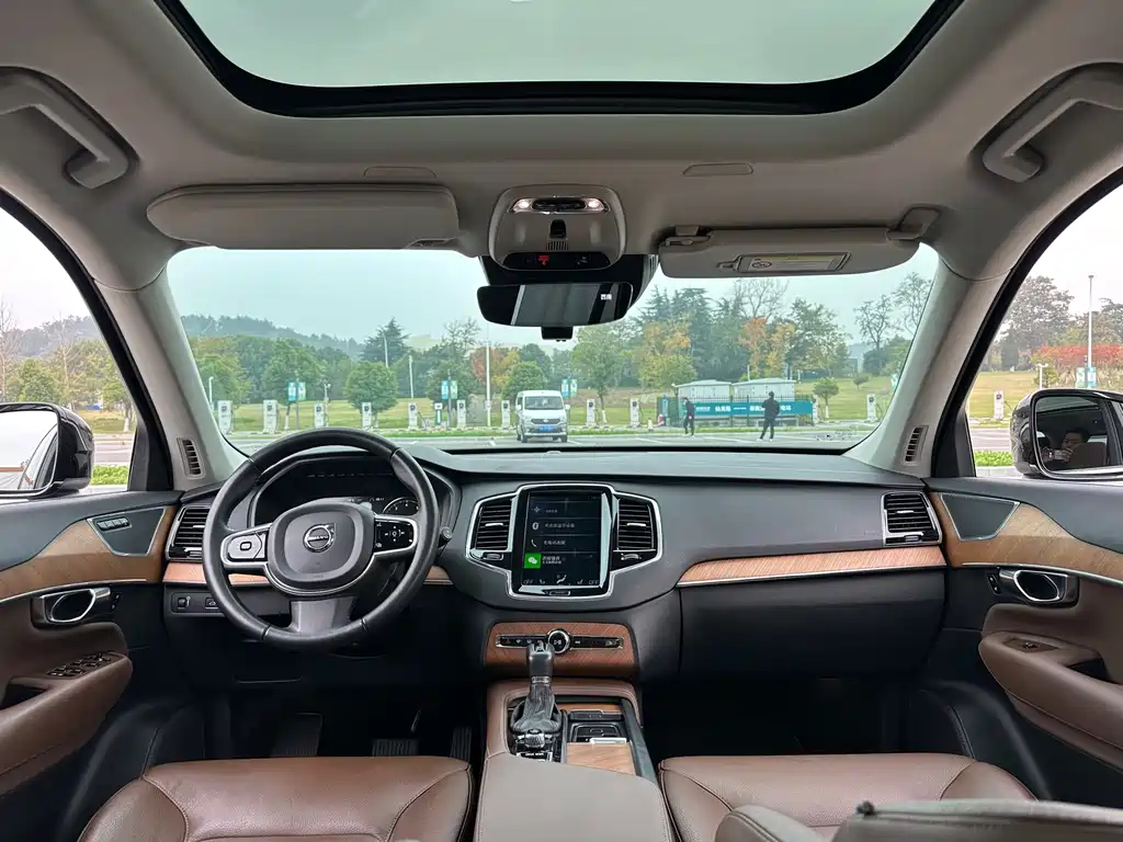 Volvo XC90 2019 — фото 14