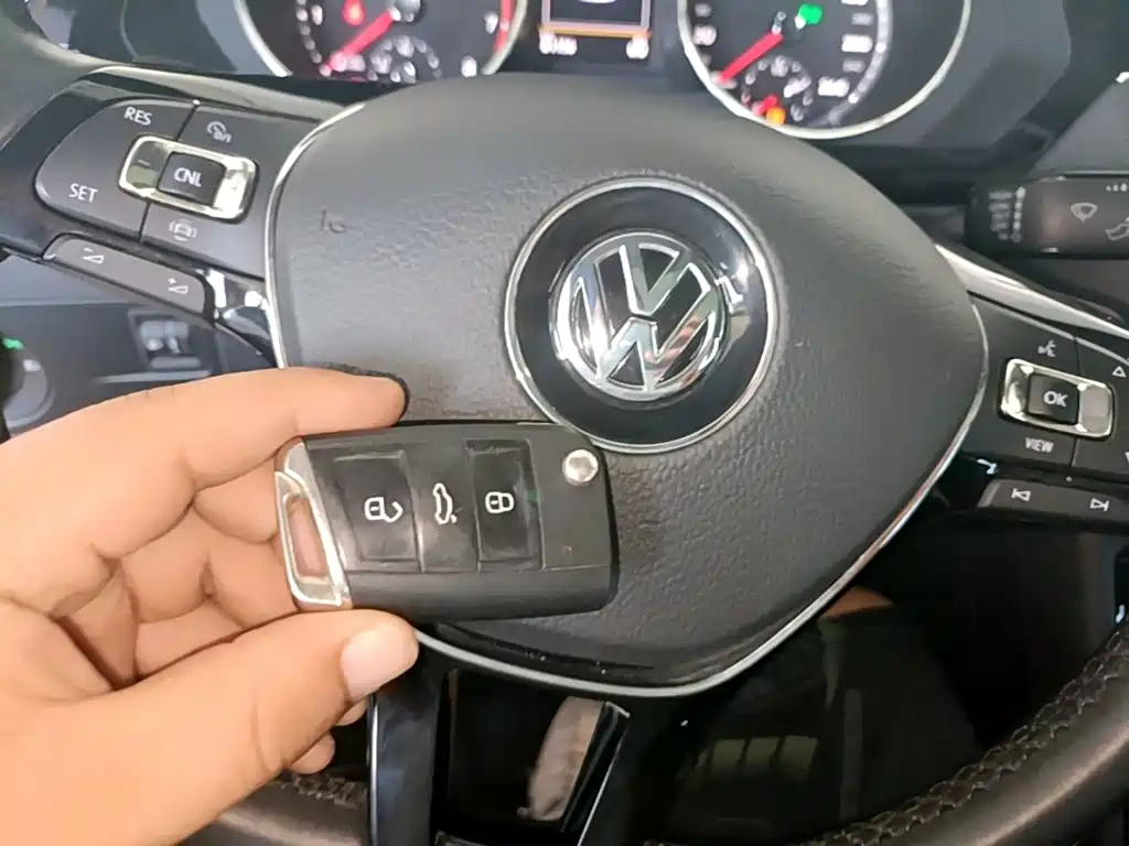 Volkswagen Tiguan L 2019 — фото 9