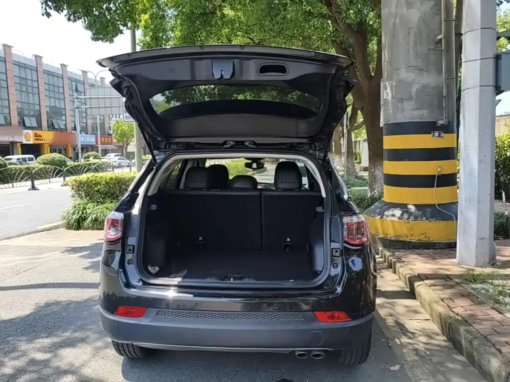 Jeep Compass 2019 — фото 15