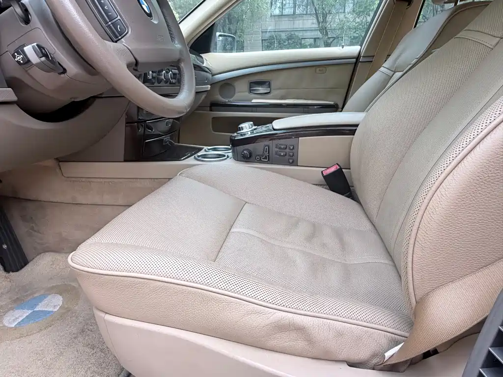BMW 7 Series 2007 — фото 10