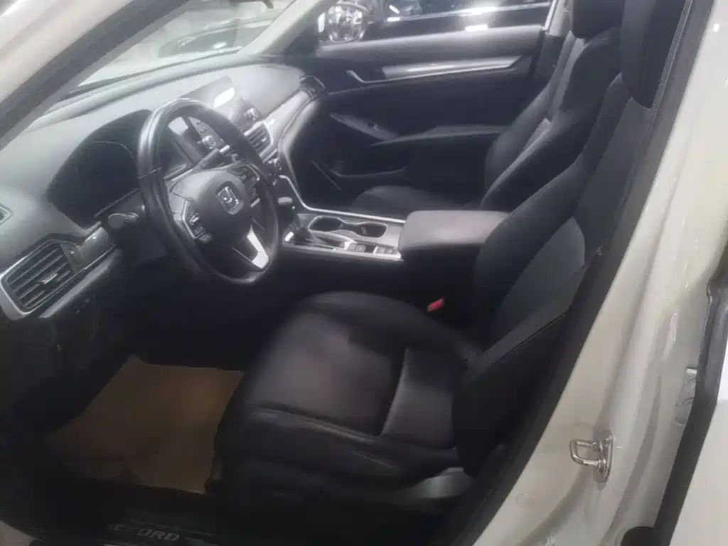 Honda Accord 2021 — фото 15