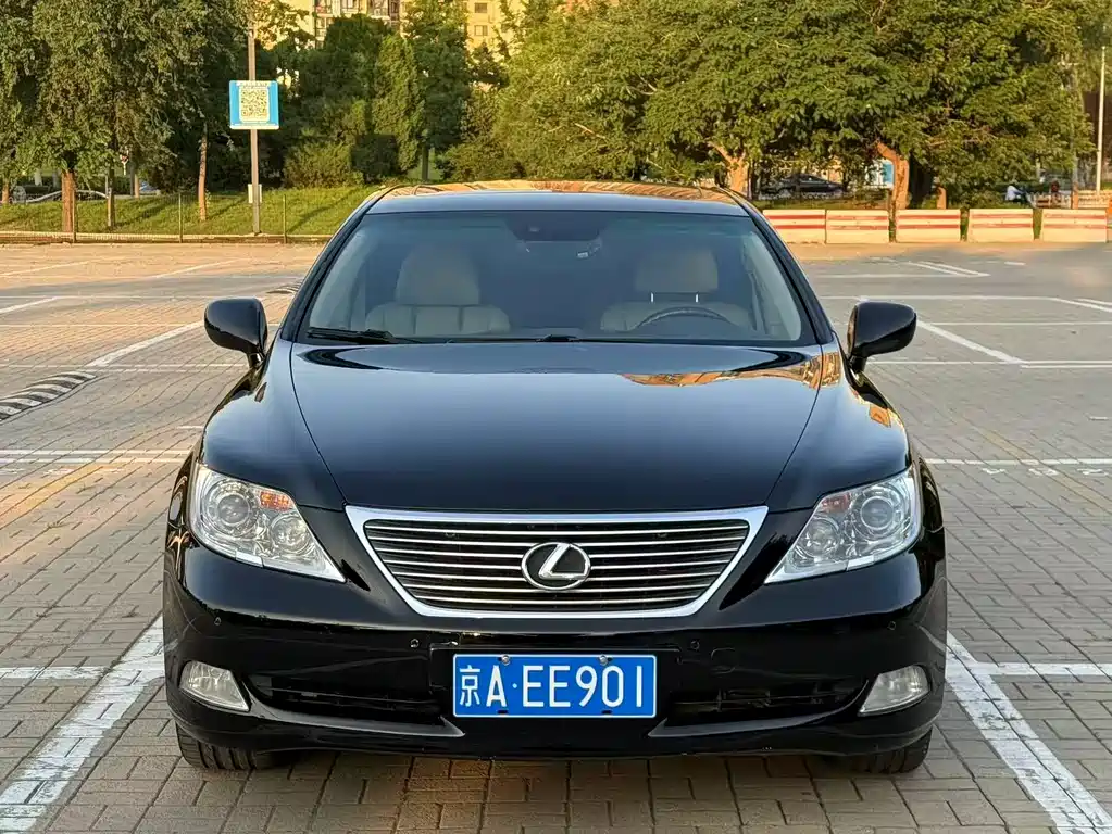 Lexus LS 2008